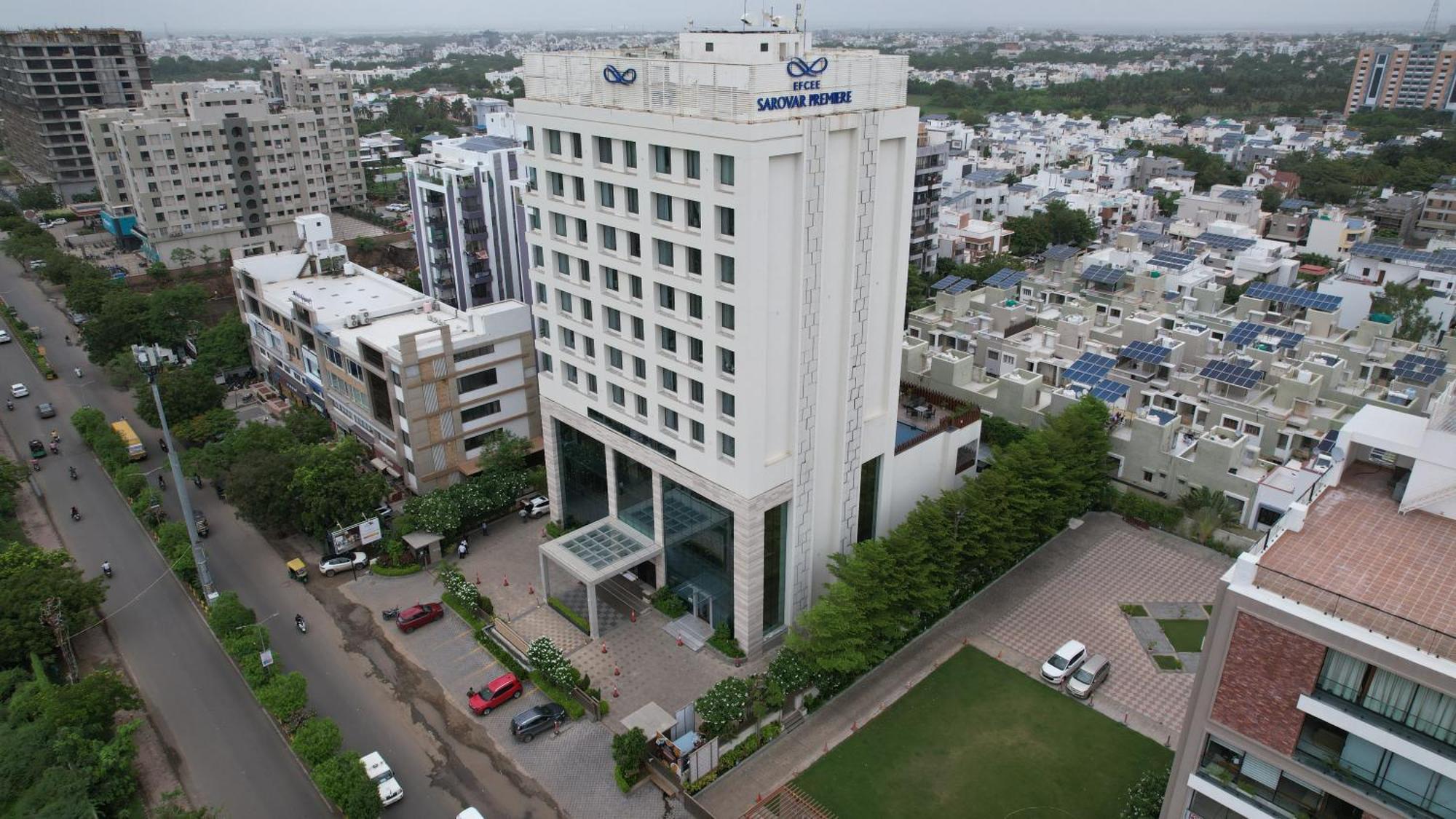 Efcee Sarovar Premiere Bhavnagar Buitenkant foto
